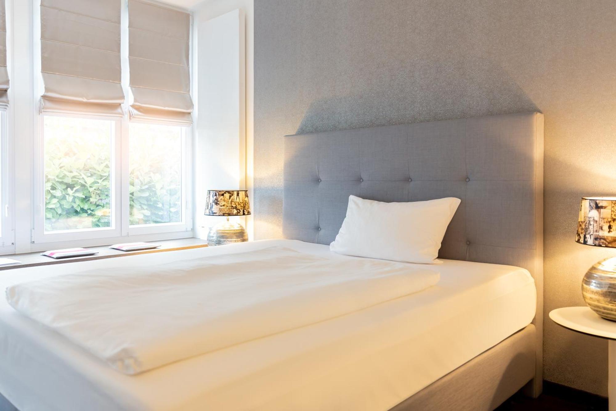 Parkhotel Fritz Am Brunnen Швельм Номер фото