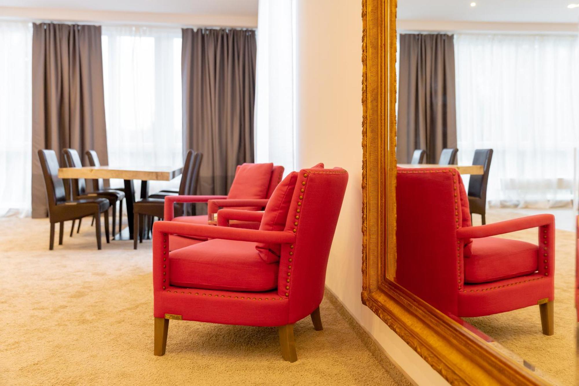 Parkhotel Fritz Am Brunnen Швельм Номер фото