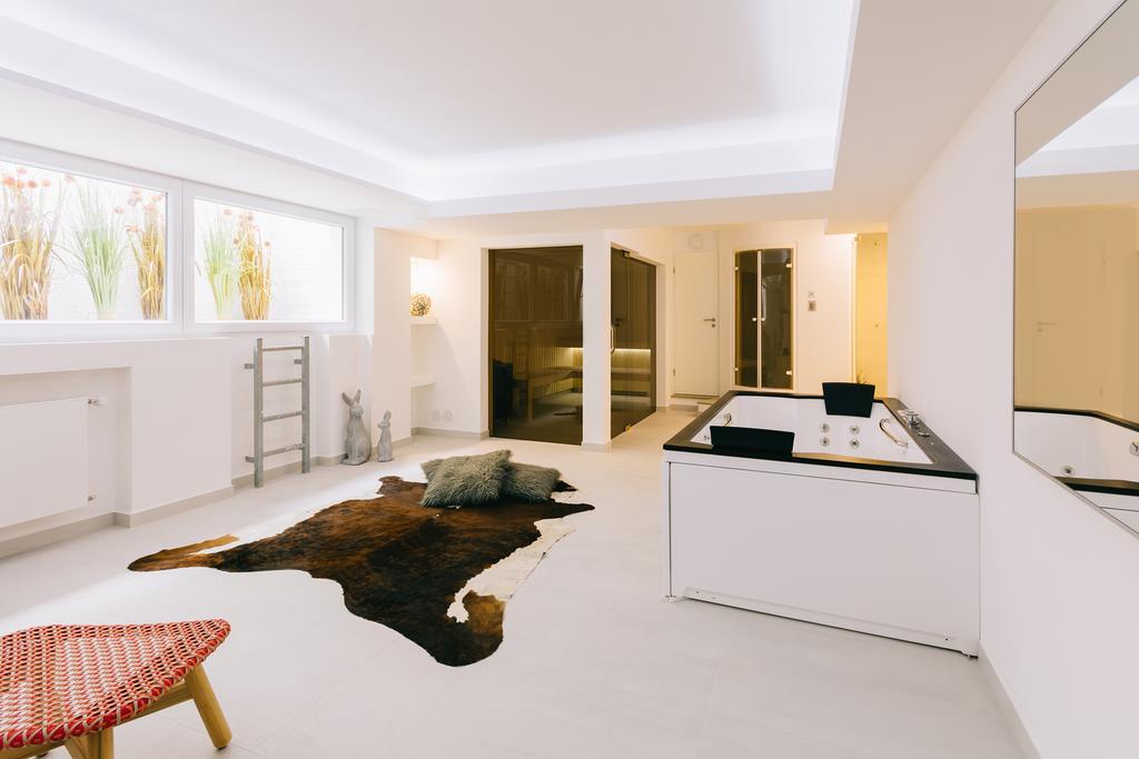 Parkhotel Fritz Am Brunnen Швельм Экстерьер фото