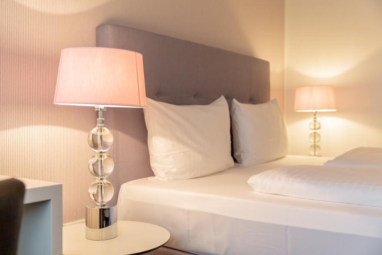Parkhotel Fritz Am Brunnen Швельм Экстерьер фото